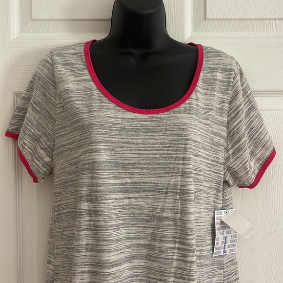 LuLaRoe classic T size L - Picture 2 of 5